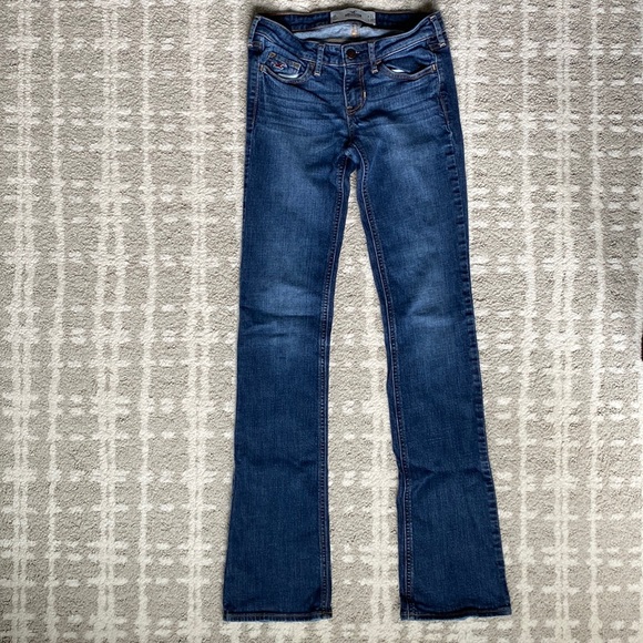 •Hollister• Slim Bootcut Jean - Picture 2 of 16